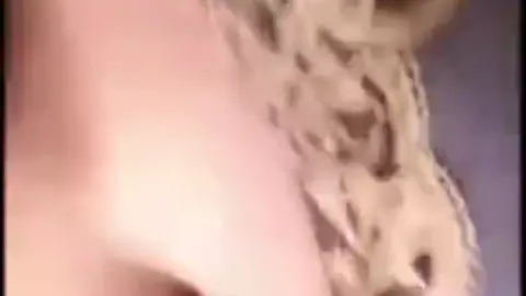 انجي خوري سكس تظهر بزازها وكسها في البث المباشر