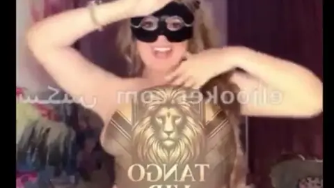 سكس سوسو أحمد المصرية الشقراء تدلع وتحب ينلعب بكسها