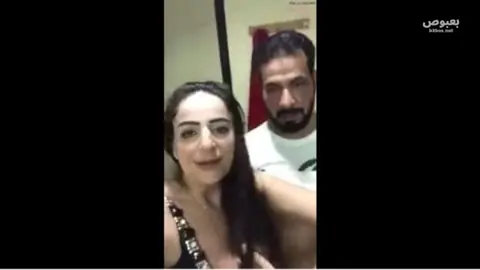 سكس لبناني جديد وحصري: دلع ونيك عنيف مع أجمل جسم وشهوة حارة