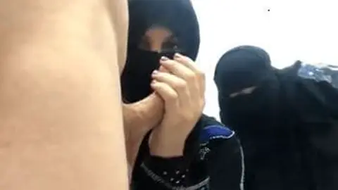 سكس مصري ساخن في غرفة النوم مع حسناء دلوعة في قمة الإثارة