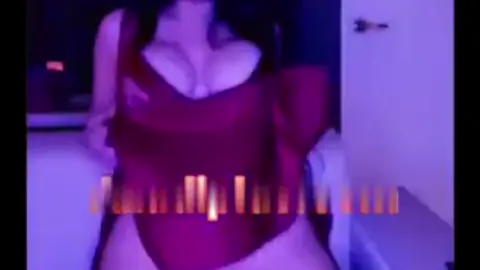 سكس انجي خوري ترفع فستانها وتستعرض كسها الأبيض