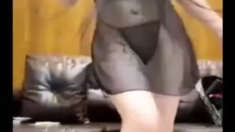 سكس انجي خوري جديد تستعرض بزازها وكل جسمها باللباس الشفاف