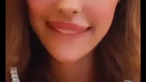 سكس جورجينا درويش تلعب بكسها وتعصر حلمة بزها مع كلام نار