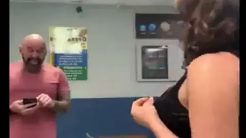 الينا انجل العراقية سكس في المدرسة تنتاك من المدير ويكب فوق وجهها