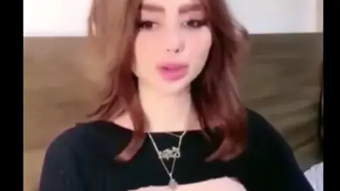لايف سكس جورجينا درويش تتشرمط وتكسكس مع متابعيها وتعرضلهم جسمها الصاروخ
