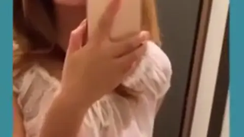 سكس زاهية دهار الجزائرية الجميلة تستعرض حلمات بزازها من تحت القميص الشفاف