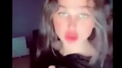 أية خلف ممحونة و تتحدث بصوتها الناعم المثير كلام فاجر