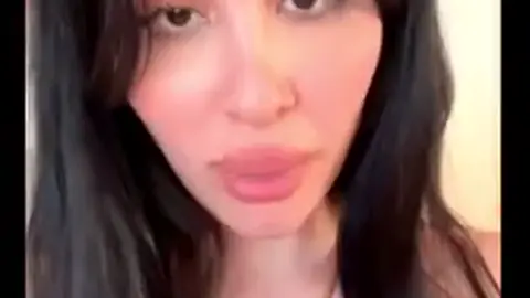 سكس دياثة ميرا النوري زوجها جايبلها صديقه الفحل ينيك كسها