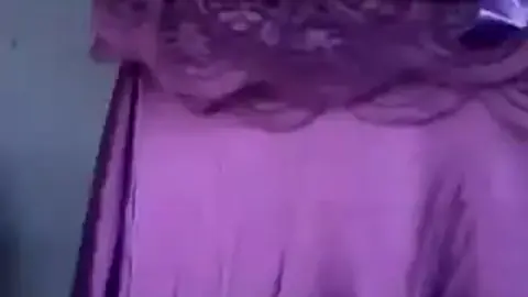 سكس مربربه بجسم يجنن ابيض لبن وبزاز كبيرة
