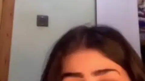 فيلم سكس تانجو طويل ثلاث بنات شراميط معاهم واحد خول بيرقصو ويتناكو منه في الأيف علي التانجو والتيك توك